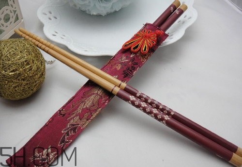 筷子用什么材質(zhì)最好？多久換一次筷子？