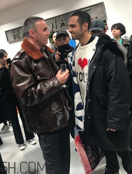 raf simons與dover street聯(lián)名東京獨占款毛衣多少錢_在哪買？