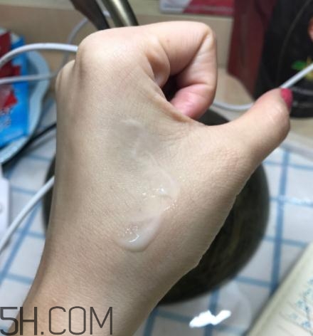 春紀新彈力嬌嫩菁華乳好用嗎？春紀新彈力嬌嫩菁華乳評測