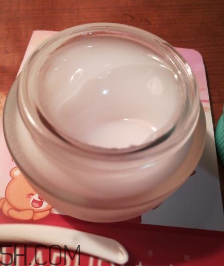 春紀(jì)乳酸君保濕凝露好用嗎？春紀(jì)乳酸君保濕凝露評(píng)測(cè)