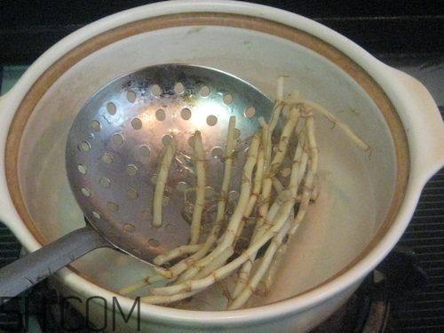 愛長痘吃什么食物好？愛長痘的食物禁忌有哪些？