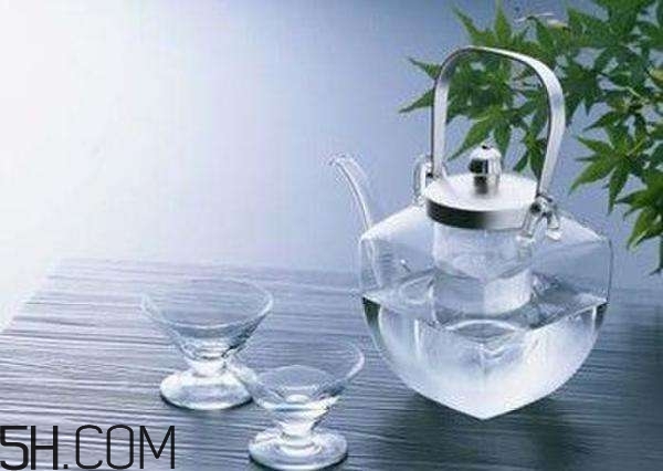 喝水有哪些禁忌？哪些水是不能喝的？