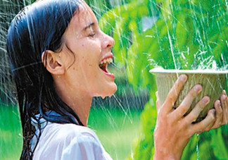 淋雨后要洗澡嗎？淋雨后不洗澡會怎么樣？