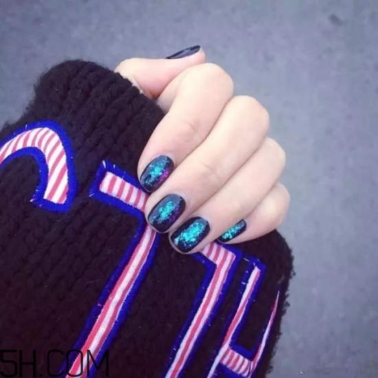 美甲涂什么顏色好看？2018冬天最美的韓式美甲