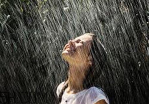 淋雨后會頭疼嗎？淋雨后頭疼怎么辦呢？