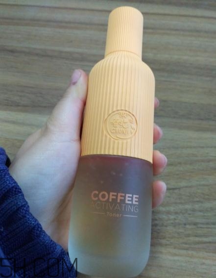 春紀(jì)咖啡煥膚菁華露好用嗎？春紀(jì)咖啡煥膚菁華露評測