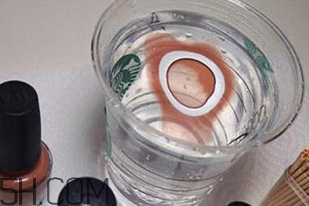 水染美甲用的什么指甲油？2018秋冬美甲最新款圖片