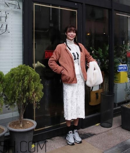 棉服搭配長裙好看嗎？棉襖搭配長裙圖片