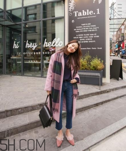 冬天穿牛仔褲配什么鞋子？冬天牛仔褲搭配鞋子圖片