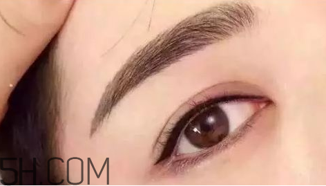 紋什么眉毛最自然好看？紋眉的常見(jiàn)方法