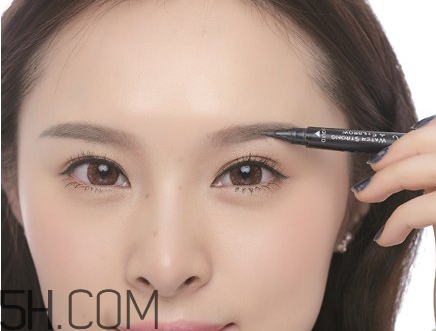 敏感性皮膚可以紋眉嗎？什么人不能做紋眉？