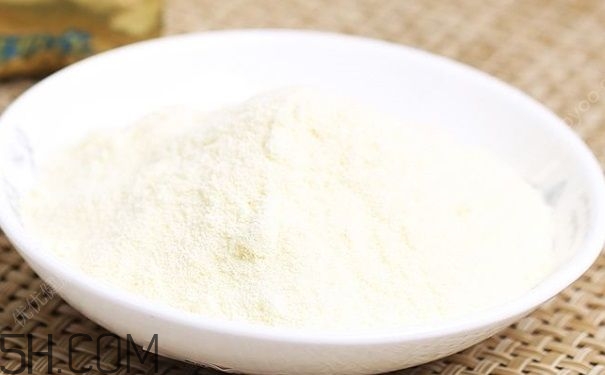 成人為什么也要喝奶粉？成人喝奶粉的好處有哪些？