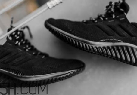 adidas alphabounce阿爾法小椰子皮質(zhì)版本什么時(shí)候發(fā)售？