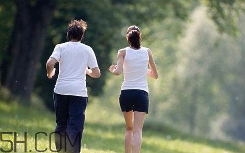經(jīng)常慢跑的好處有哪些？慢跑減肥的正確方法是什么？