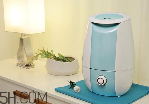 冬天用加濕器用什么水？加濕器上的水垢用什么清洗？