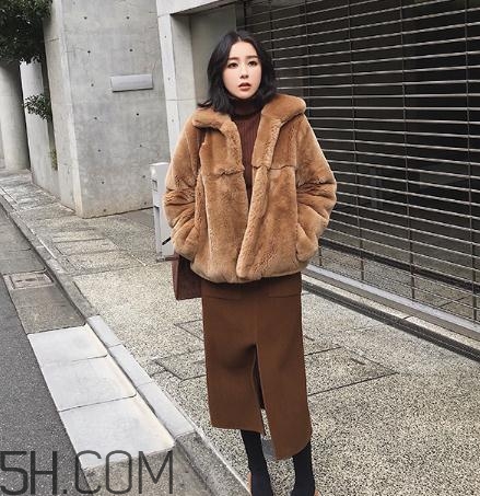 兔毛皮草掉毛嗎？兔毛皮草掉毛怎么處理？