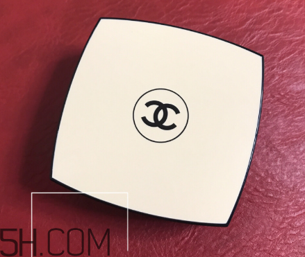 chanel氣墊水粉底好用嗎？香奈兒氣墊水粉底使用感受