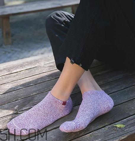 襪子洗完還臭怎么辦？襪子洗不干凈怎么辦？