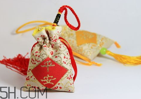 2018sk2新年福袋限量套裝多少錢？有什么？