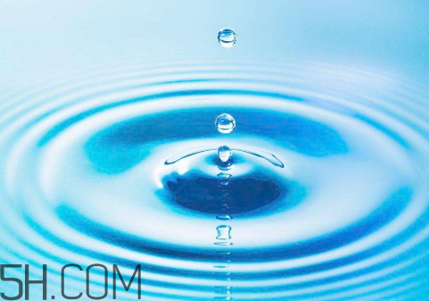 雙氧水能治牛皮癬嗎？雙氧水能去除血漬嗎？