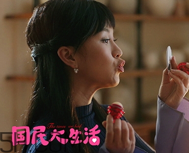 小蜜坊棒棒糖唇膏怎么打開？小蜜坊棒棒糖唇膏好用嗎？