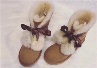 ugg雪地靴要買大一碼嗎？ugg雪地靴會偏大嗎？