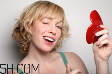 決定女人衰老的因素有哪些？女人易衰老的部位有哪些？