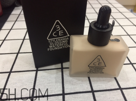 3ce超水感保濕粉底液怎么樣？3ce超水感保濕粉底液測(cè)評(píng)