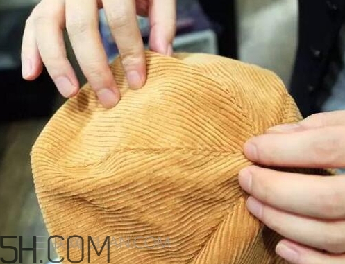 貝雷帽怎么戴不容易掉？三種方法技巧