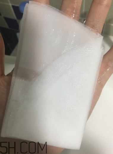 百雀羚小雀幸面膜是補(bǔ)水面膜嗎？什么功效？