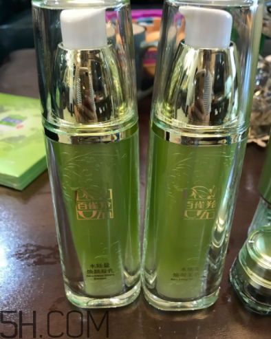 百雀羚水能量套盒適合油皮嗎？適合秋冬用嗎？