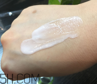 百雀羚明星眼霜什么功效？適合秋冬用嗎？