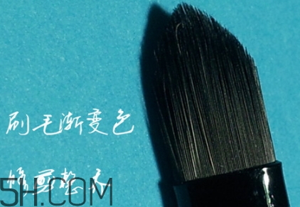 唇刷怎么用？唇刷怎么蘸取口紅
