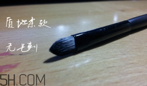 唇刷怎么用？唇刷怎么蘸取口紅