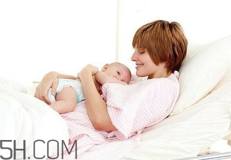 什么時(shí)候要考慮催生的問題？坐月子需要怎樣的環(huán)境比較好？