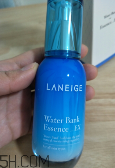 蘭芝補水小藍瓶是乳液嗎？用在哪一步？