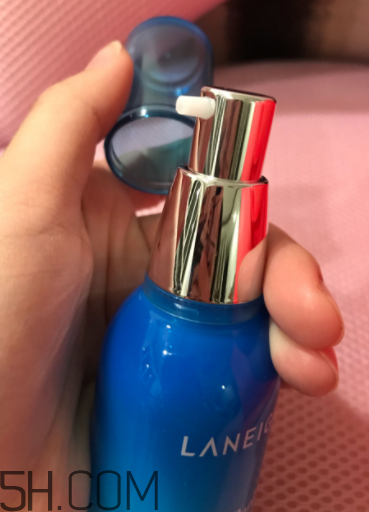 蘭芝補水小藍瓶是乳液嗎？用在哪一步？