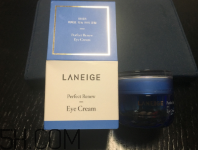 蘭芝致美眼霜油不油？長(zhǎng)脂肪粒嗎？