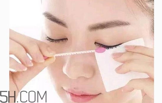 普通卸妝油可以卸眼唇嗎？適合卸粉底液的卸妝品推薦
