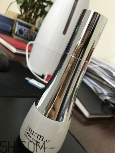 sum37度呼吸保濕乳油不油？適合什么膚質(zhì)？