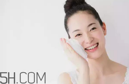 敏感肌膚用什么卸妝產(chǎn)品？臉上有紅血絲用什么卸妝？