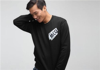 黑色衣服洗的發(fā)白怎么補(bǔ)救？黑色衣服發(fā)白了如何復(fù)原？