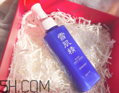 雪肌精柔凈洗顏乳有泡沫嗎？適合干皮嗎？