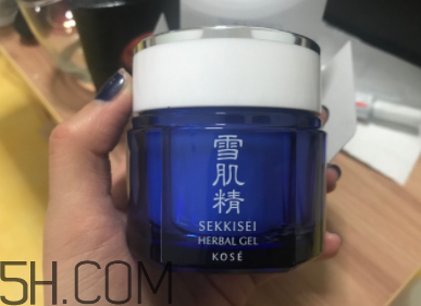 雪肌精菁華凝霜油不油？適合油皮嗎？