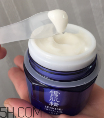 雪肌精菁華凝霜什么成分？有什么功效？