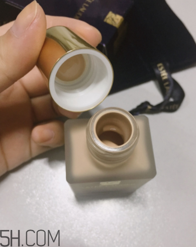雅詩蘭黛持妝粉底液66號適合黃皮嗎？真人試色