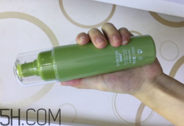 詩婷露雅堅果生肌液是爽膚水嗎？用在哪一步？