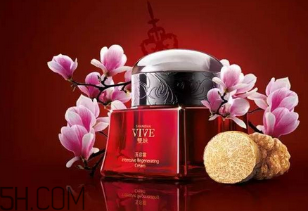 保濕效果好的護(hù)膚品有哪些？國(guó)產(chǎn)護(hù)膚品哪個(gè)牌子好用？