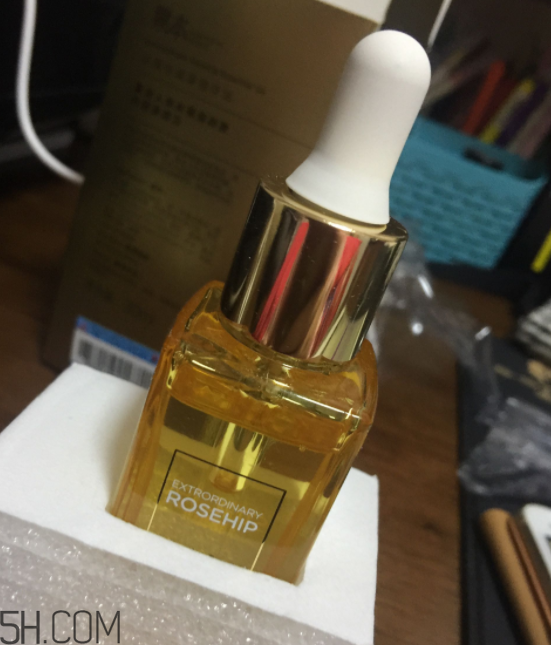 詩婷露雅至瑧精華油什么功效？適合油皮嗎？