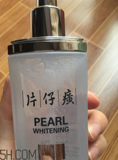 片仔癀珍珠亮膚水適合油皮嗎？適合夏季嗎？